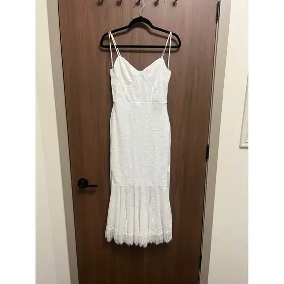 NWT Lulus Elegant Ease White Lace Bustier Trumpet Midi Dress size M - Picture 2 of 4
